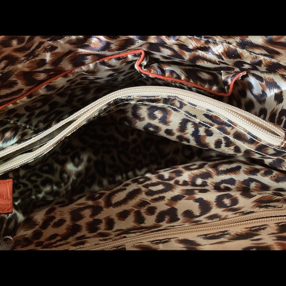 CarloG Bright & Cheerful vegan leather handbags Choice of Lemon or Tangerine - Picture 5 of 7